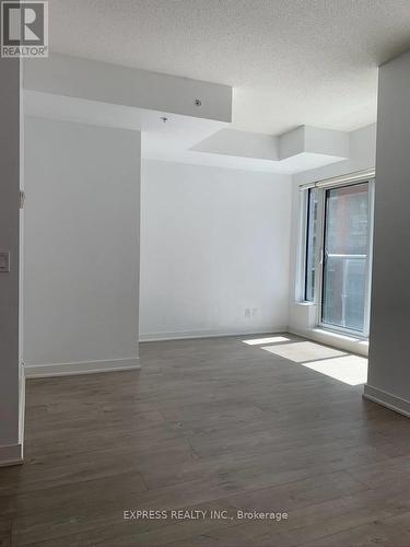 320 - 30 NELSON STREET , Toronto, Ontario M5V 0H5 4