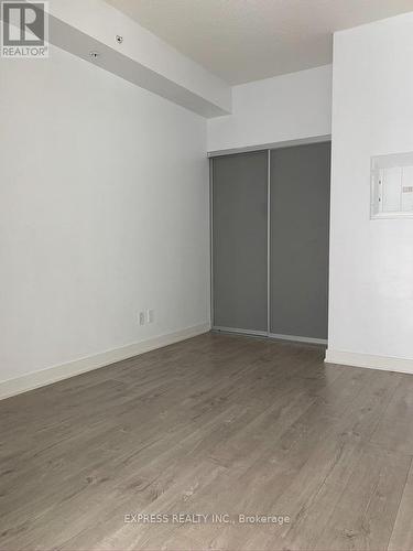 320 - 30 NELSON STREET , Toronto, Ontario M5V 0H5 5