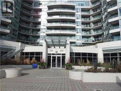 527 - 230 QUEENS QUAY  Toronto, ON M5J 2Y7