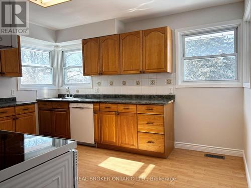 MAIN FL - 327 DOVER STREET , Oshawa, Ontario L1G 6G7 3