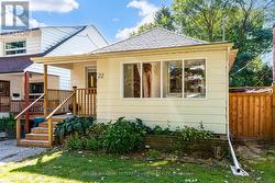22 LONG BRANCH AVENUE  Toronto, ON M8W 3H6