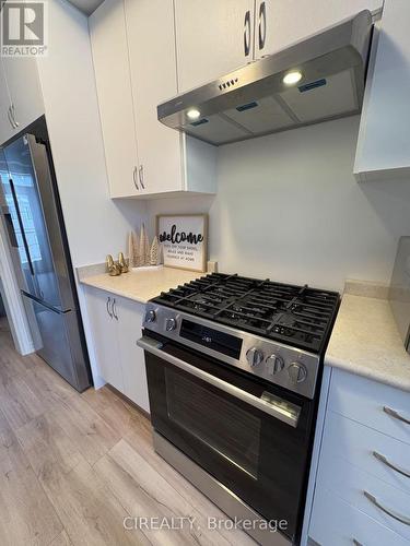 3216 SIXTH LINE , Oakville, Ontario L6M 5T2 4