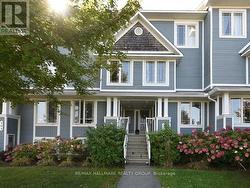 386 CROWNRIDGE DRIVE Ottawa, ON K2M 3A4