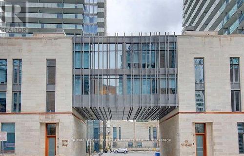 PH 07 - 65 ST MARY STREET , Toronto, Ontario M5S 0A6 2