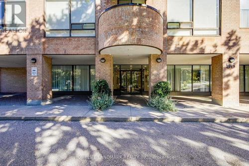 301 - 96 FIFESHIRE ROAD , Toronto, Ontario M2L 2X9 3