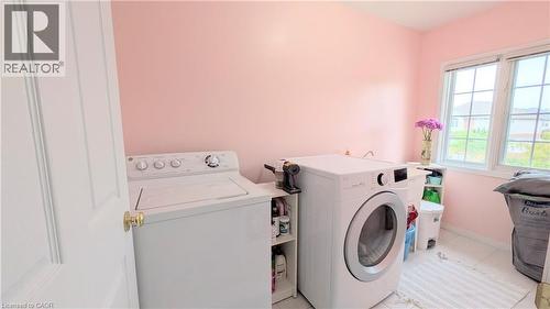 68 Benjamin Drive, Hamilton, ON 
