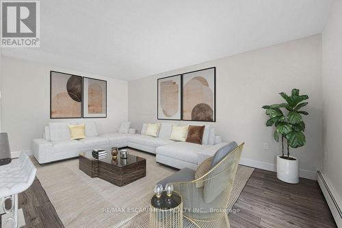 401 - 607 HERITAGE DRIVE , Waterloo, Ontario N2B 3J2 2