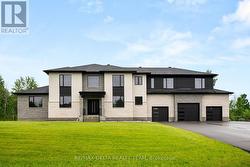663 BALLYCASTLE CRESCENT  Ottawa, ON K1X 0A3