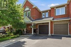 64 COLLINGTON STREET  Ottawa, ON K2G 6X3