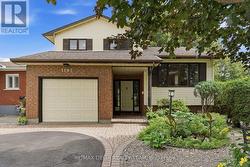 1587 MAXIME STREET  Ottawa, ON K1B 3K9