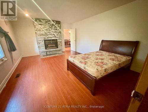 GROUND LEVEL - 24 AXSMITH CRESCENT , Toronto, Ontario M2J 3K3 4