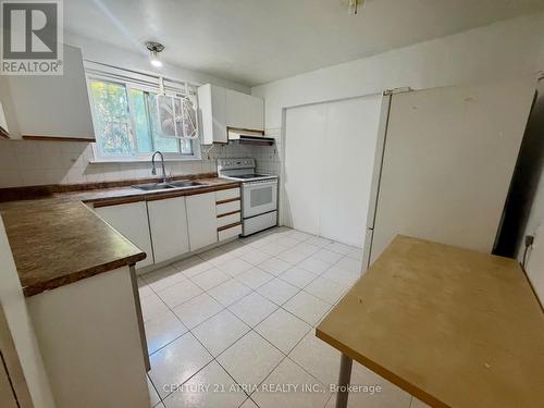 GROUND LEVEL - 24 AXSMITH CRESCENT , Toronto, Ontario M2J 3K3 5