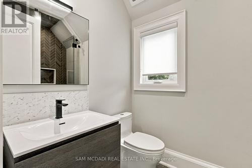 902 Parkland Avenue, Mississauga, ON 