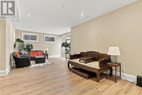 902 Parkland Avenue, Mississauga, ON 