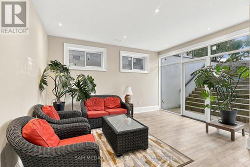 902 Parkland Avenue, Mississauga, ON 