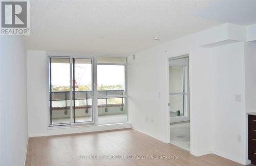714 - 830 LAWRENCE AVENUE W , Toronto, Ontario M6A 1C3 3
