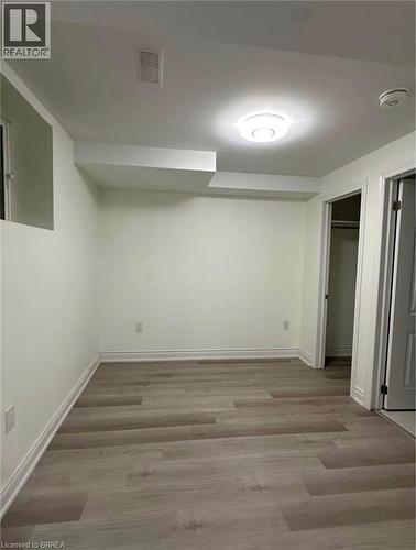 5 MUNRO Circle Unit# Lower , Brantford, Ontario N3T 0R1 4
