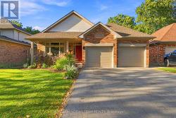 13 TIMBER LANE St. Catharines (Lakeport), ON L2N 7R7