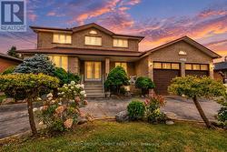 2477 CLIFF ROAD  Mississauga, ON L5A 2P1