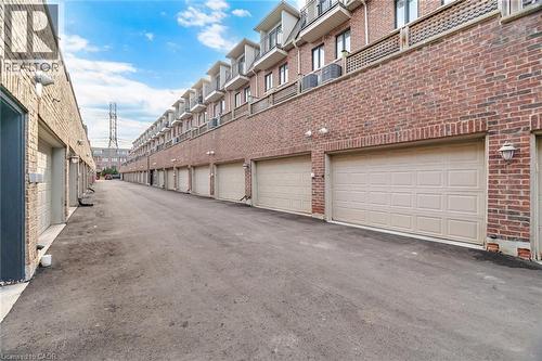 1860 Burnhamthorpe Road E, Mississauga, ON 