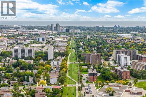 1860 Burnhamthorpe Road E, Mississauga, ON 