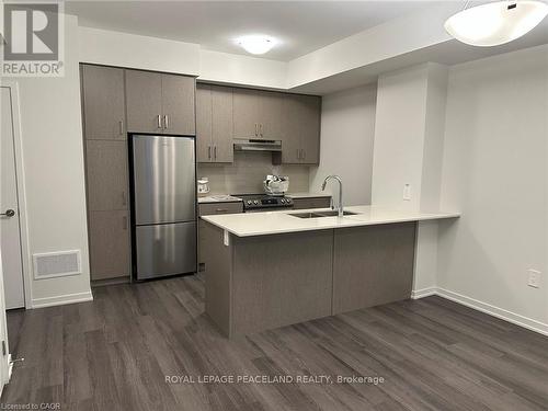 39 - 21 HONEYCRISP CRESCENT , Vaughan, Ontario L4K 5Z8 2