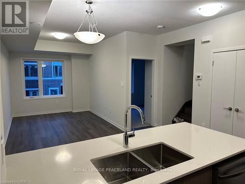 39 - 21 HONEYCRISP CRESCENT , Vaughan, Ontario L4K 5Z8 3