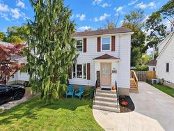 22 Dovercourt Street  Chatham, ON N7L 2E7