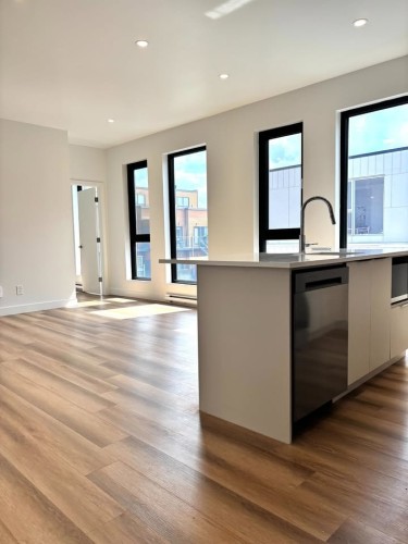 216-2630 Rue Notre-Dame O. , Montréal (Le Sud-Ouest), QC H3J 1N7 2