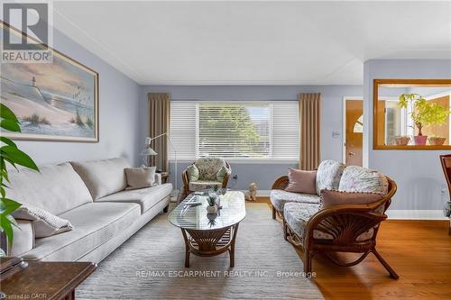 236 PINE COVE ROAD , Burlington, Ontario L7N 1W2 3