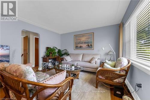 236 PINE COVE ROAD , Burlington, Ontario L7N 1W2 4