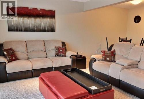 507 BEAUMONT Crescent , Kitchener, Ontario N2A 0A8 2
