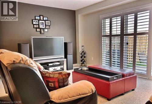 507 BEAUMONT Crescent , Kitchener, Ontario N2A 0A8 3