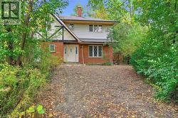 402 ROCK CHAPEL Road  Hamilton, ON L9H 5E2