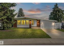 7308 149 AV NW  Edmonton, AB T5C 2V4