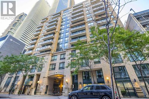 1110 - 35 HAYDEN STREET  Toronto, ON M4Y 3C3