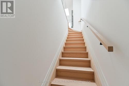 UPPER - 228 EMERSON AVE AVENUE , Toronto, Ontario M6H 3T6 2