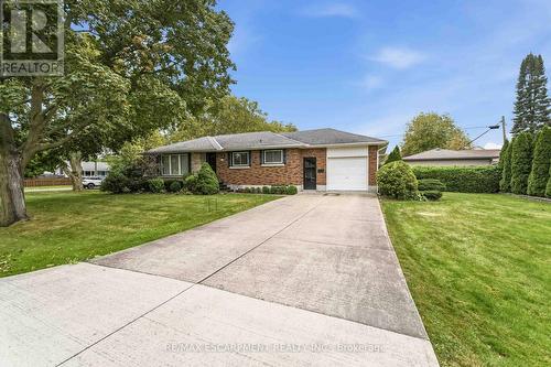 4 REGINA AVENUE , St. Catharines, Ontario L2M 3G6 3