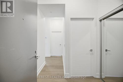 502 - 2916 HIGHWAY 7 ROAD , Vaughan, Ontario L4K 0K6 4