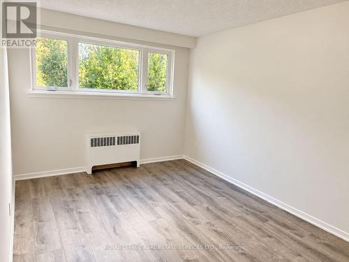 284 GLENFOREST ROAD , Toronto, Ontario M4N 2A4 3