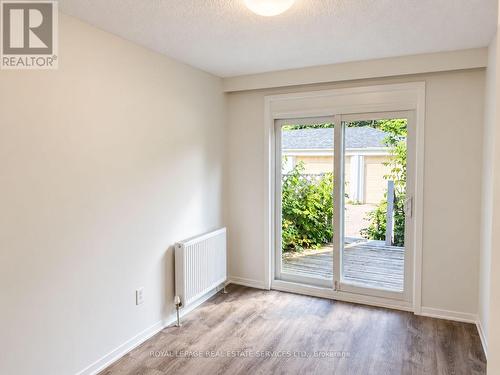 284 GLENFOREST ROAD , Toronto, Ontario M4N 2A4 4