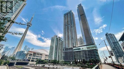 4703 - 3 CONCORD CITYPLACE WAY , Toronto, Ontario M5V 0X4