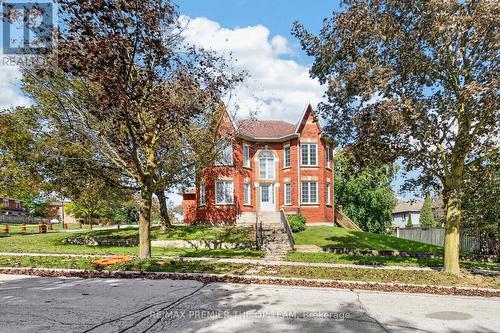 151 STELLICK AVENUE  Newmarket, ON L3X 1T4