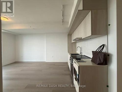 5604 - 448 BURNHAMTHORPE ROAD W , Mississauga, Ontario L5B 0R4 5