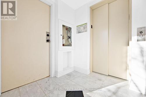 200 - 243 NIAGARA STREET , Toronto, Ontario M6J 2L7 3