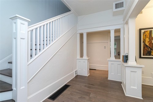 1161 Newport Ave, Oak Bay, BC 