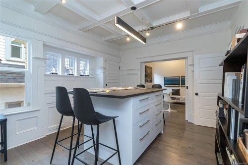 1161 Newport Ave, Oak Bay, BC 