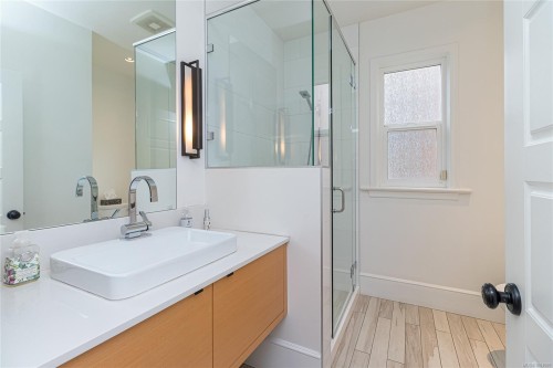 1161 Newport Ave, Oak Bay, BC 