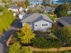 630 Chestnut St Nanaimo, BC V9S 2L2