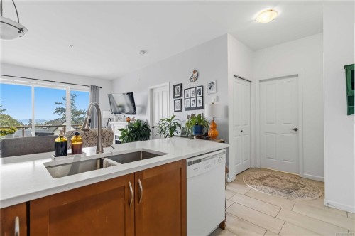 #308-1959 Polo Park Crt, Central Saanich, BC 